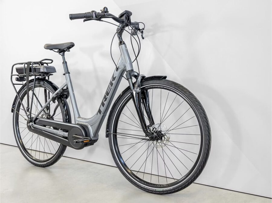 Trek District+ 2 Lowstep 300 Wh Bleu
