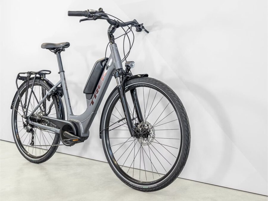 Vélo Électrique Trek Verve+ 1 Lowstep DT Shimano Tourney/Altus 8V 500 Wh Gris 2023