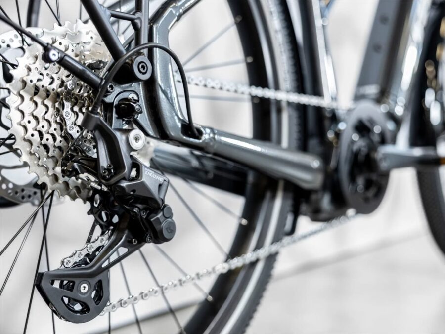 VTC Électrique Trek Allant+ 7 Stagger Shimano Deore 10V 625 Wh 2023