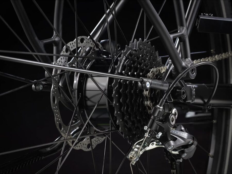Vélo Électrique Trek FX+ 2 Shimano Altus 9V 250 Wh 700 mm 2023