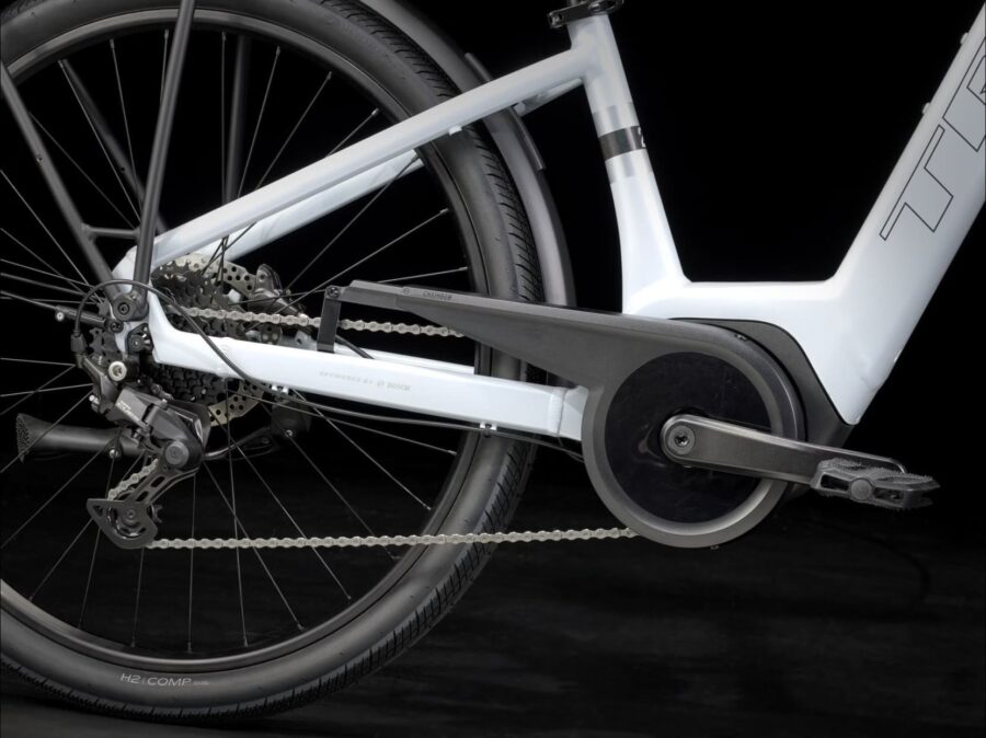Vélo de Ville Électrique Trek Verve+ 2 Lowstep Gen.3 400wh Shimano Cues 9V Noir Gen.3