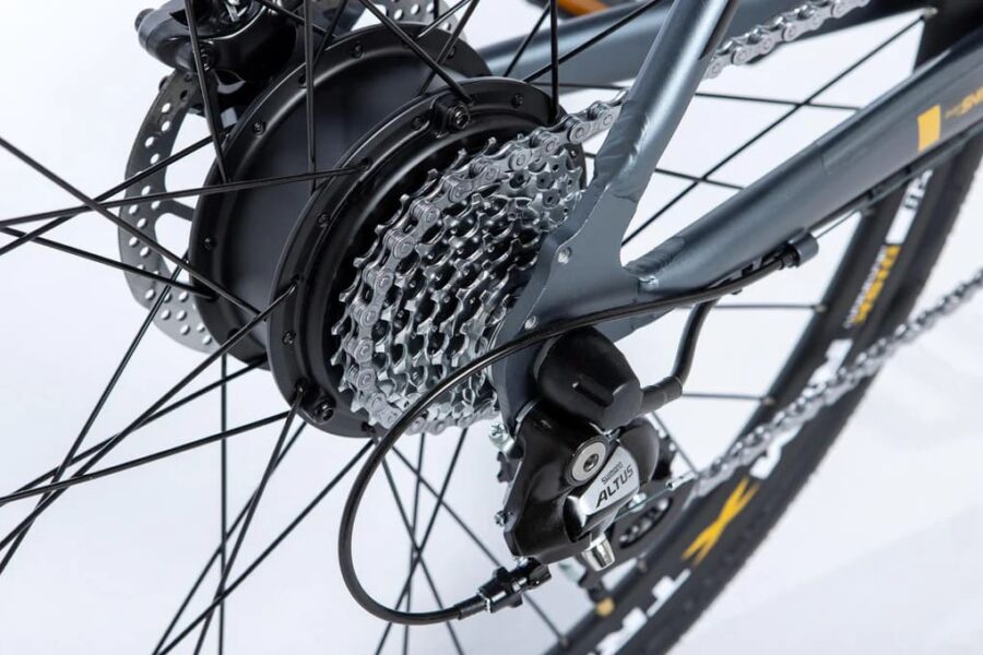 Vélo électrique Moma Bikes E-ROAD PRO 28